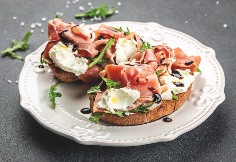 Ricetta crostino con prosciutto San Daniele e crema di formaggio