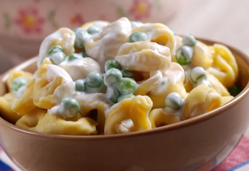 Tortellini alla panna prosciutto e piselli - King's