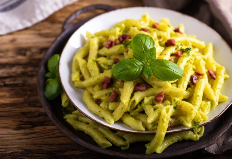 Pasta pistacchio e guanciale - King's