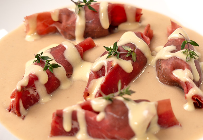 Vellutata di castagne con Bresaola e fonduta - King's