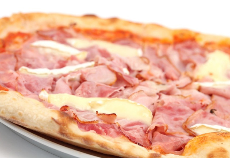 Quando mettere il prosciutto cotto sulla pizza - King's